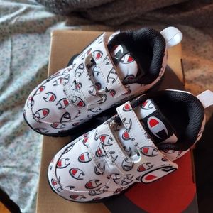 Toddler sneakers